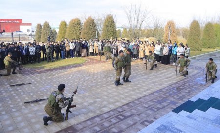 Ғаллаорол туманида “Янги ҳаёт учун, янги Ўзбекистон учун” шиори остида “Ватанга хизмат-олий фазилат” мавзусида ватанпарварлик тадбири ўтказилди